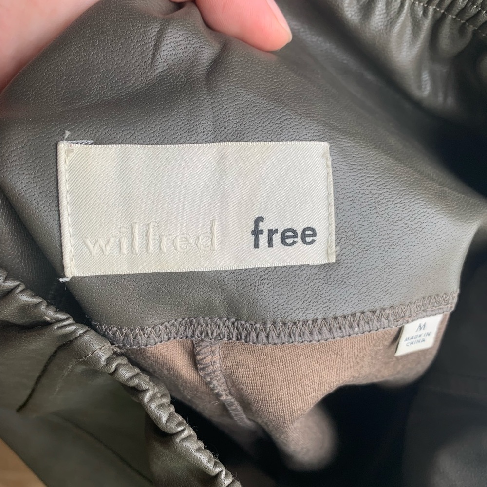 Aritzia Wilfred Free faux leather leggings